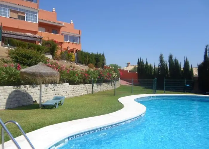 023 Enchanting 4 Bed Traditional Townhouse In Benalmadena Costa