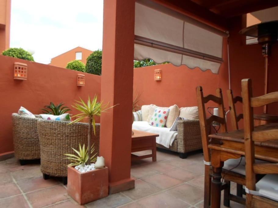 023 Enchanting 4 Bed Traditional Townhouse In Costa Holiday home *