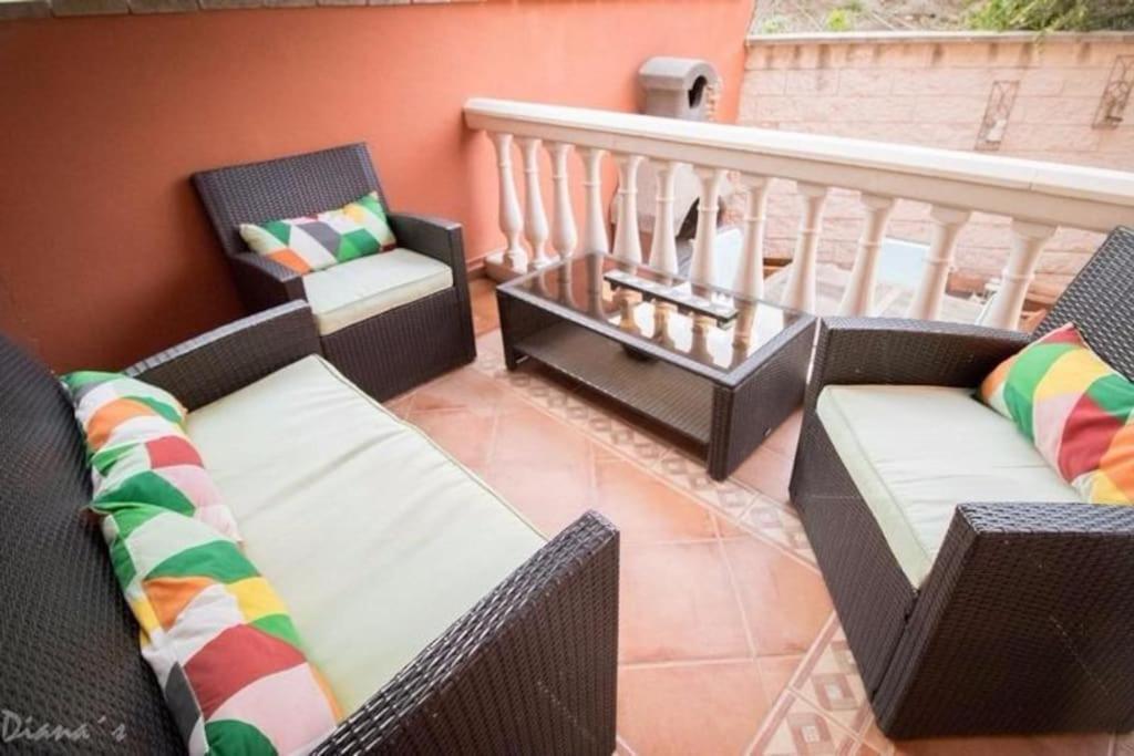 Holiday home 023 Enchanting 4 Bed Traditional Townhouse In Costa *