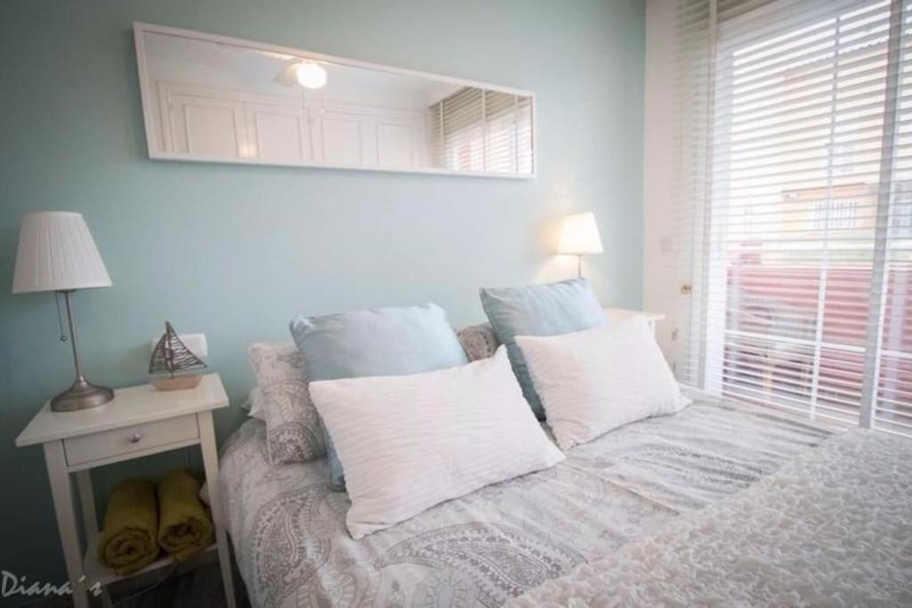 023 Enchanting 4 Bed Traditional Townhouse In Costa Holiday home