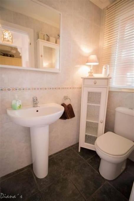Feriehus 023 Enchanting 4 Bed Traditional Townhouse In Costa