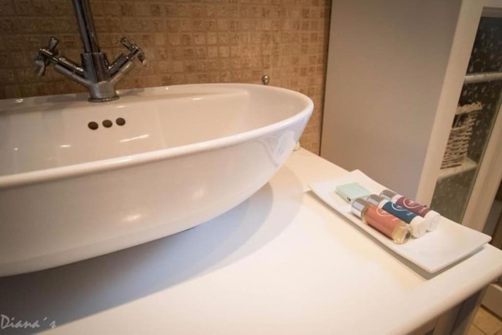 023 Enchanting 4 Bed Traditional Townhouse In Costa Feriehus *